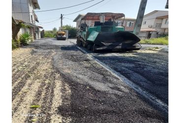 آسفالت‌ریزی کوچه گلدیس توسط شهرداری لوندویل انجام شد