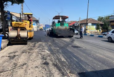 اجرای روکش آسفالت خیابان امام خمینی (ره) توسط شهرداری لوندویل