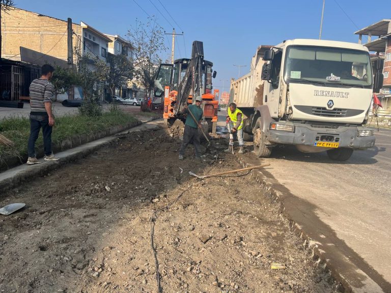 ترمیم و بهسازی خیابان امام (ره) توسط شهرداری لوندویل