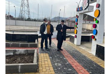 بازدید شهردار لوندویل از پروژه پارک معلم