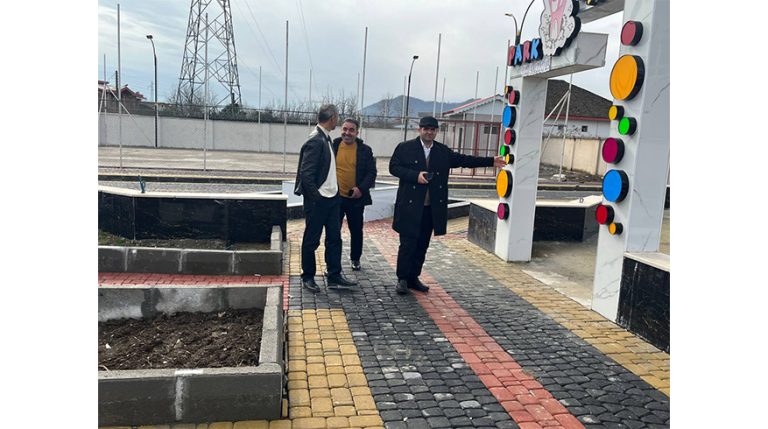 بازدید شهردار لوندویل از پروژه پارک معلم